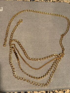Source Unknown Gold Tone Multi-Layer Chain Belt